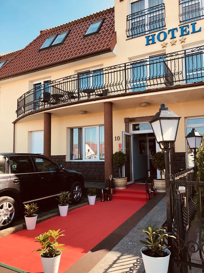 Golabek Leba Hotel Екстериор снимка